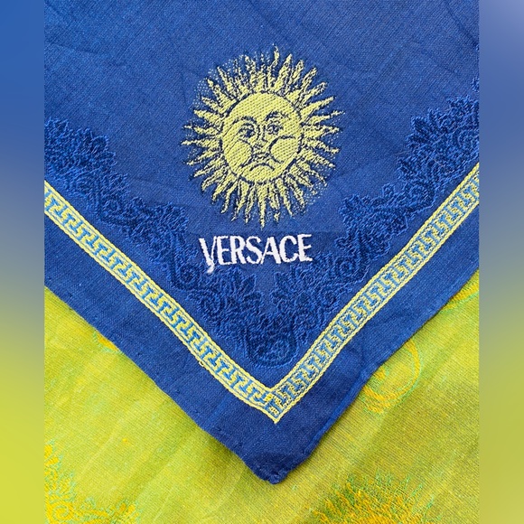 VERSACE HANDERCHIEF CUM POCKET SQUARE - Picture 2 of 4